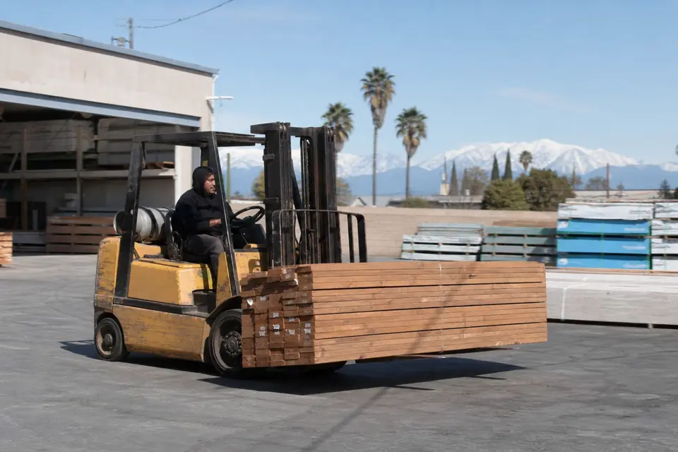 Fresno forklift dealers and material handling equipment