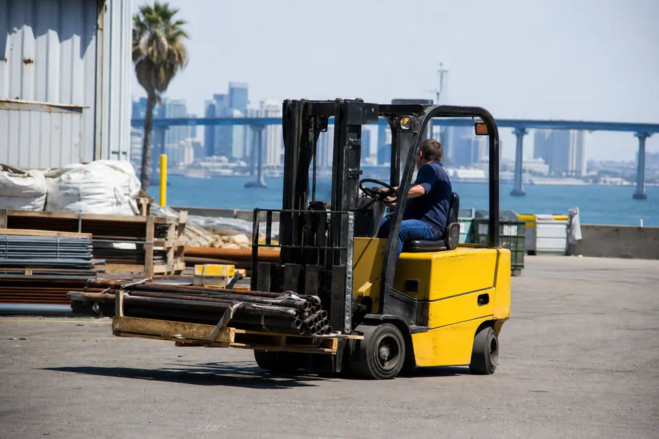 San Diego forklift dealers and material handling equipment