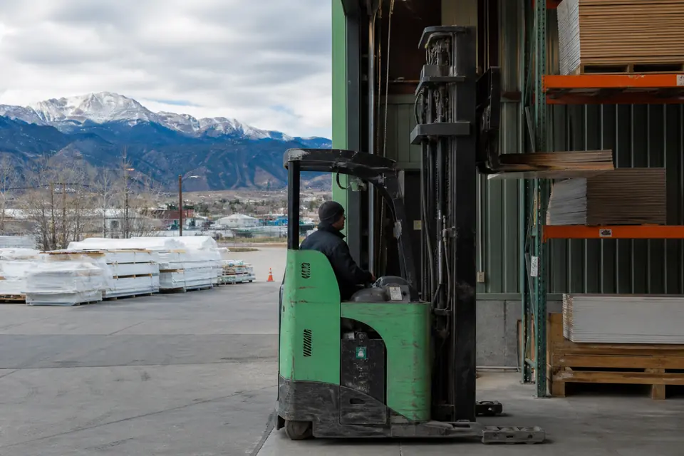 Colorado Springs forklift dealers and material handling equipment