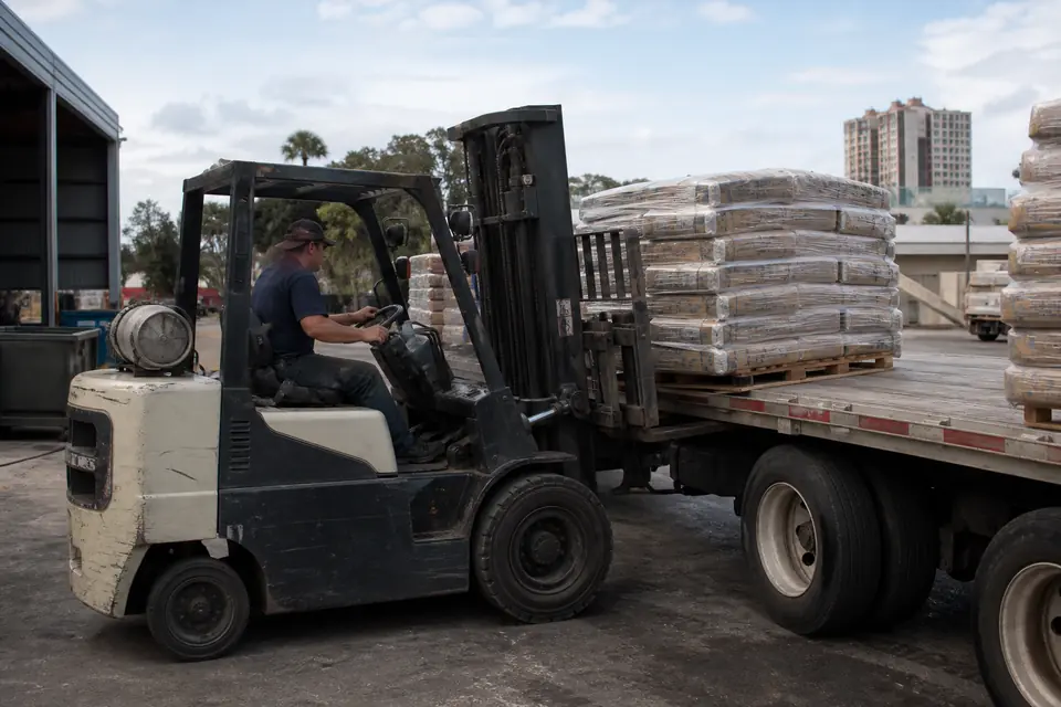Deltona-Daytona Beach forklift dealers and material handling equipment