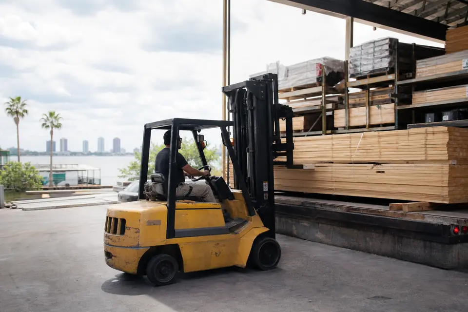 Lakeland-Winter Haven forklift dealers and material handling equipment