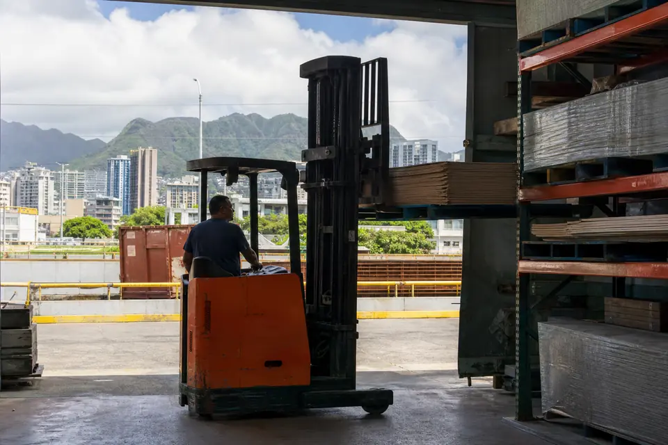 Honolulu forklift dealers and material handling equipment