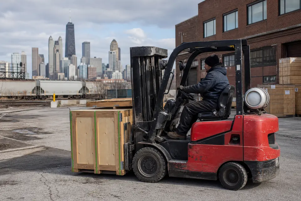 Chicago forklift dealers and material handling equipment