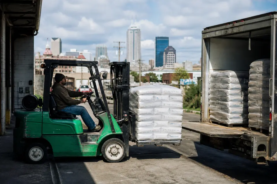 Indianapolis forklift dealers and material handling equipment