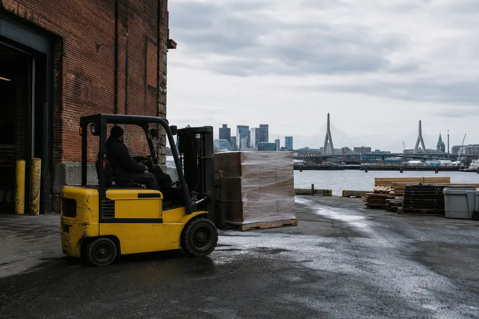 Boston forklift dealers and material handling equipment