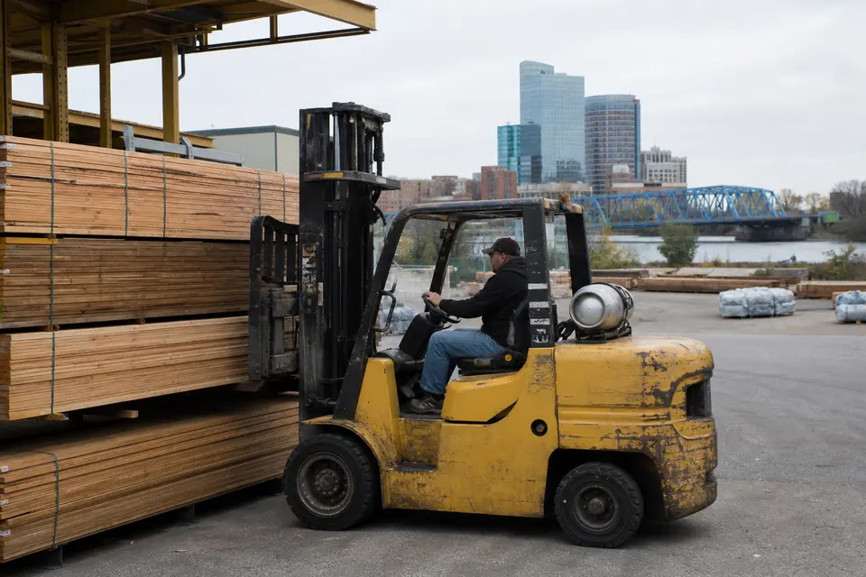 Grand Rapids forklift dealers and material handling equipment