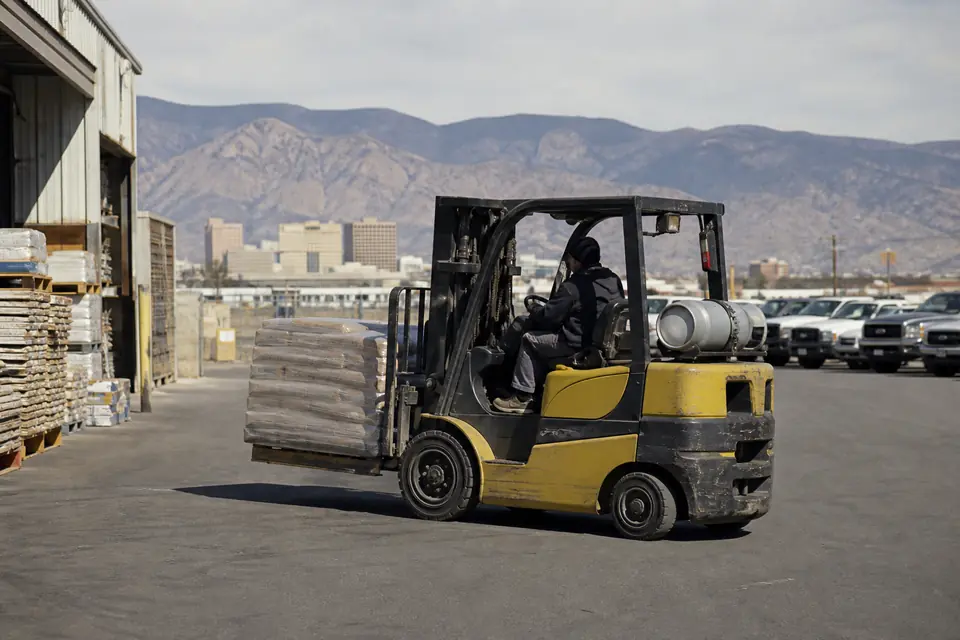 Albuquerque forklift dealers and material handling equipment