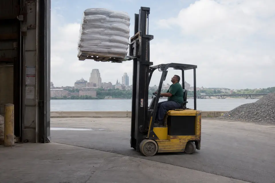 Albany forklift dealers and material handling equipment