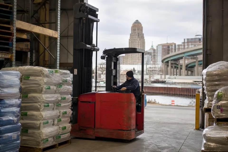 Buffalo forklift dealers and material handling equipment