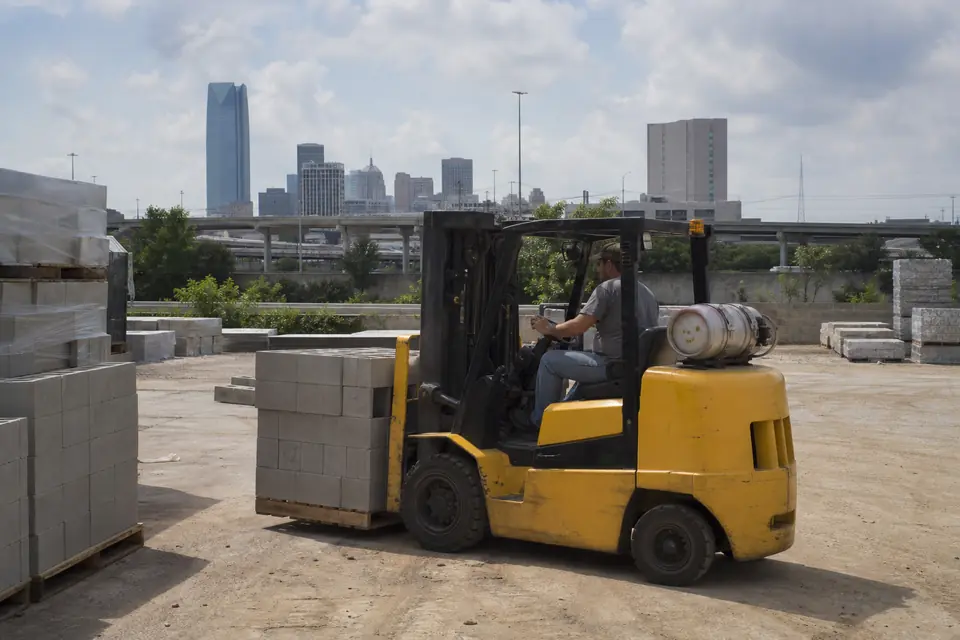 Oklahoma City forklift dealers and material handling equipment