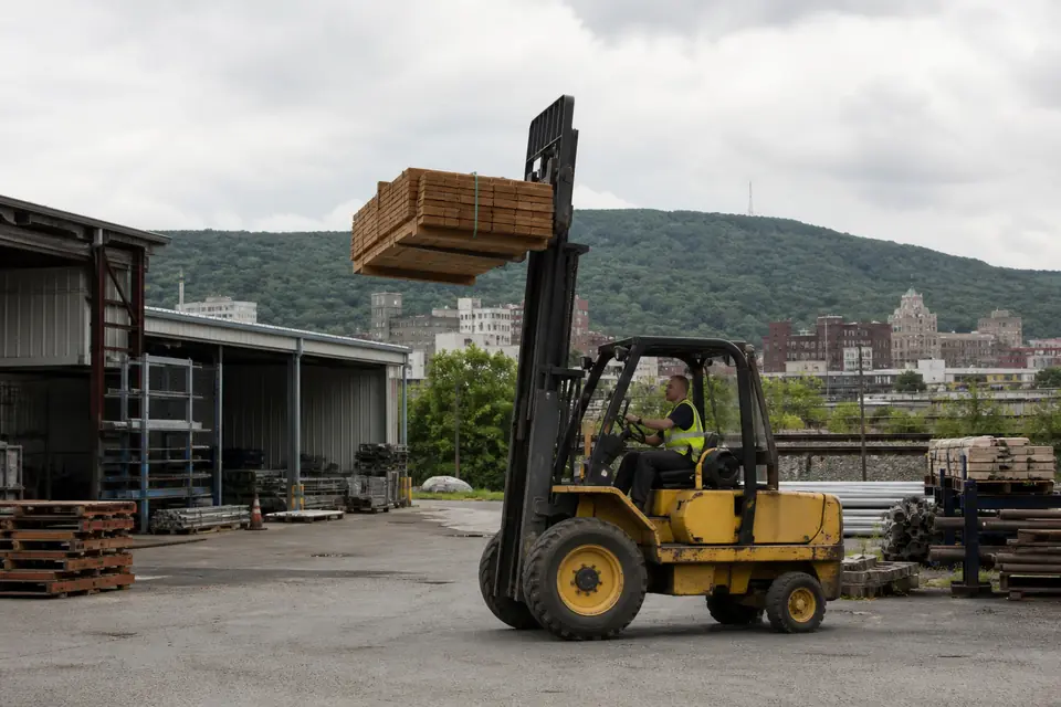 Scranton-Wilkes-Barre forklift dealers and material handling equipment