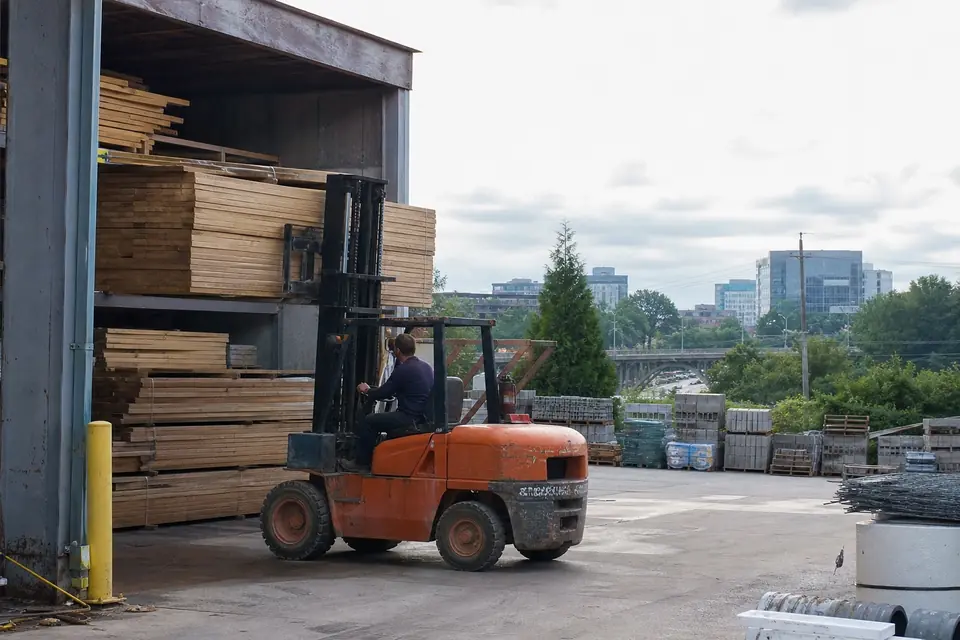 Greenville forklift dealers and material handling equipment