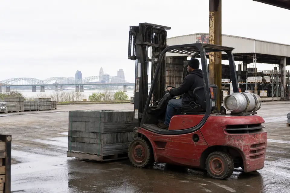 Memphis forklift dealers and material handling equipment