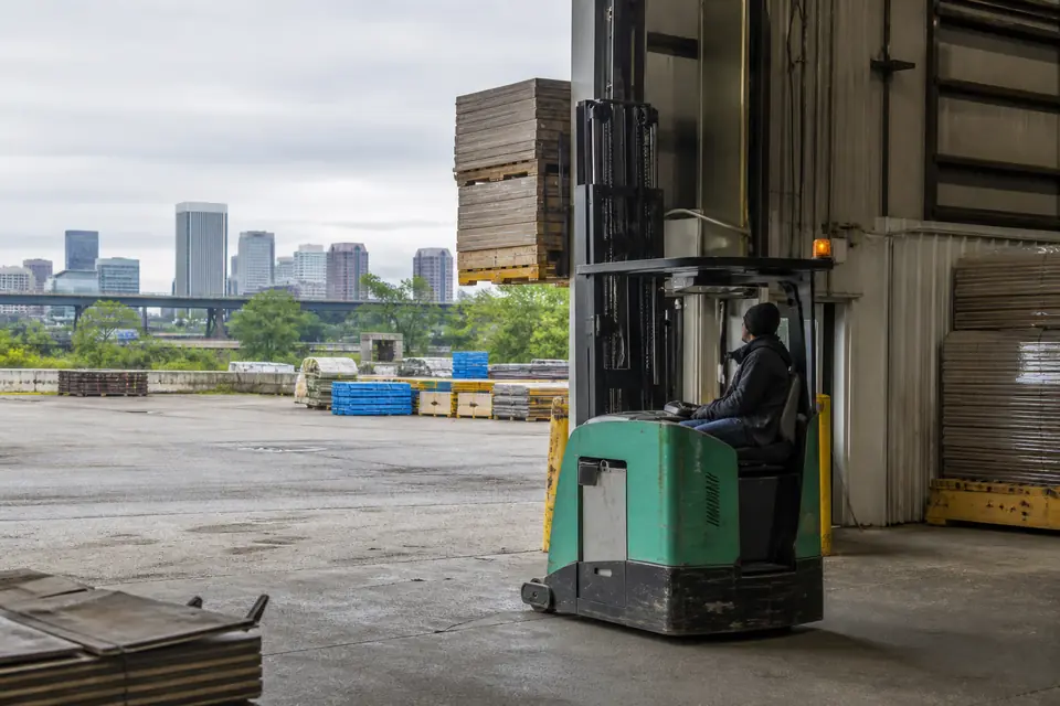 Richmond forklift dealers and material handling equipment