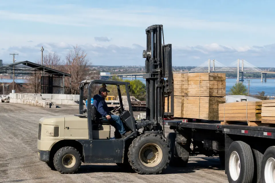 Kennewick-Richland forklift dealers and material handling equipment