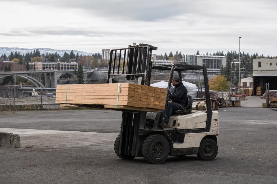 Spokane forklift dealers and material handling equipment
